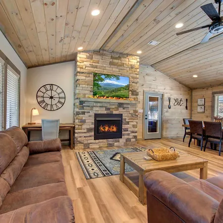 Destination Dolly By Stony Brook Cabins
